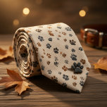Beige Paw Print Krawatte<br><div class="desc">Step up your style with this timeless beige necktie featuring a refined all-over pattern of authentic paw prints in earthy tones of chocolate brown, warm tan, cool gray, and deep black. The neutral cream/beige background keeps the design understated and versatile, allowing the scattered paws to add a charming, nature-inspired touch...</div>