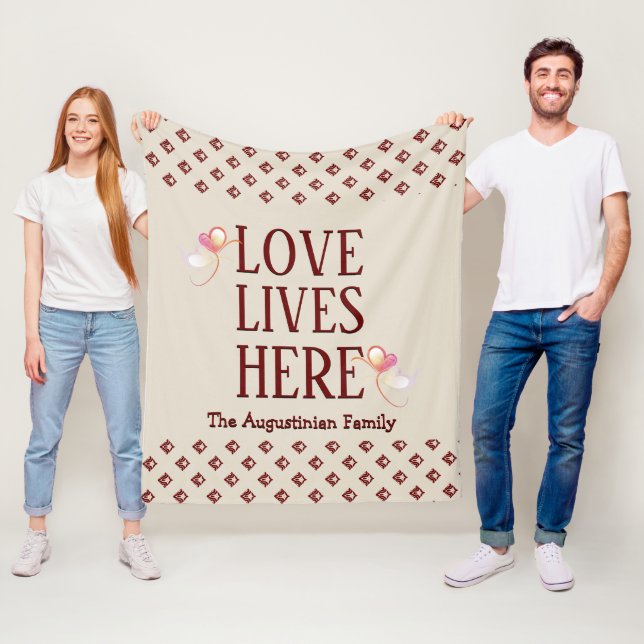 Beige | PERSONALISIERT | LIEBE LEBT HIER | Beibeha Fleecedecke (Beispiel)