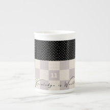 Beige Porzellan-Tasse
