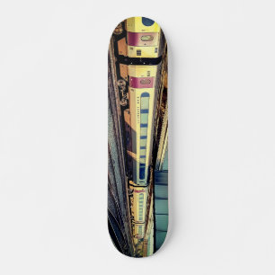 Beige- und Marobahn Skateboard