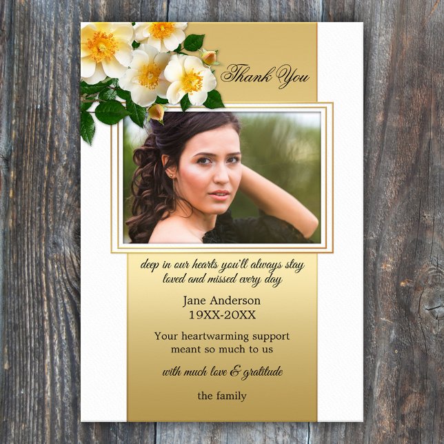 Beileid Beerdigung Foto Vielen Dank Karten (Elegant floral memorial or funeral photo Thank You card with roses on a gold and white background)