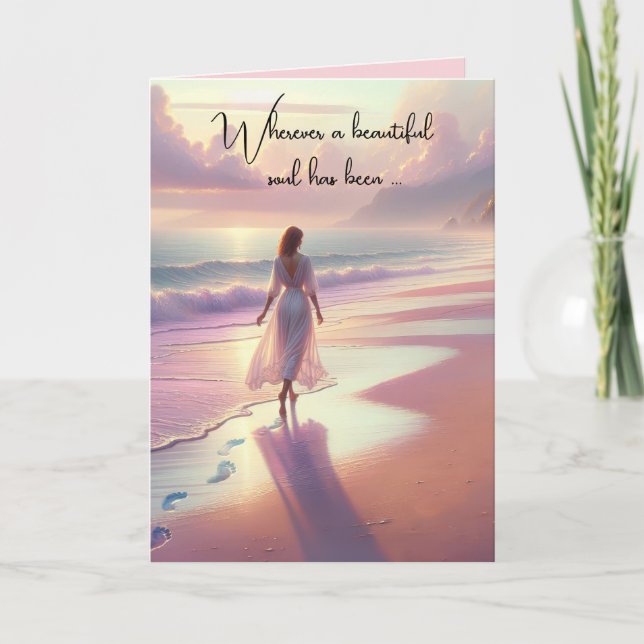 Beileid Frauen laufen am Strand Karte (Vorderseite)
