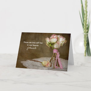 Beileid Rose Bouquet auf Doily Karte