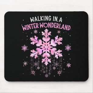 Beim Spazieren in einem Winter-Wunderland-Tie-Dye- Mousepad