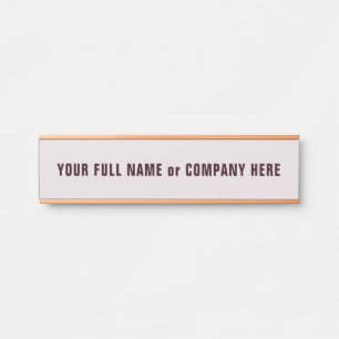 Beispiel für die Türsignierung eines personalisier Türschild