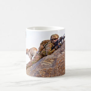 BEKÄMPFUNG DES PERSONALS IN DEN USA KAFFEETASSE