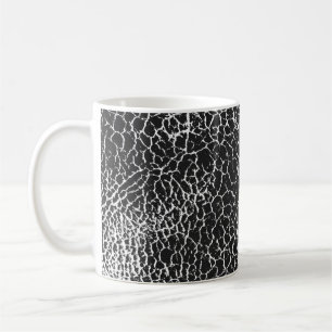 Beklemmte Overlay-Struktur von Krokodil oder Schla Kaffeetasse