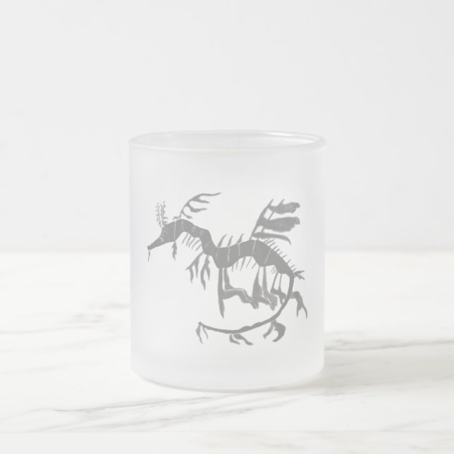 Belaubtes Seedrache-Fossil Mattglastasse (Mittel)