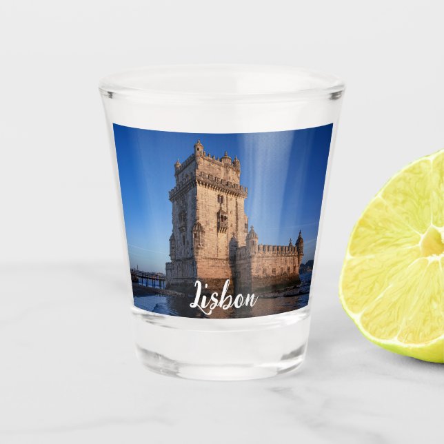 Belem Turm bei Sonnenuntergang in Lissabon, Portug Schnapsglas (Vorderseite)