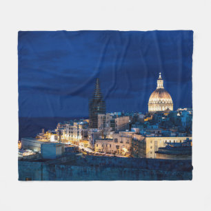 Beleuchtet in der Nacht Valletta Altstadt und Hafe Fleecedecke