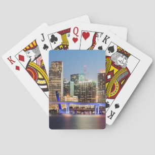 Beleuchtete Skyline von Downtown Miami bei Dämmeru Spielkarten