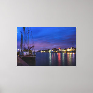 Beleuchteter Volendam-Hafen nachts Leinwanddruck