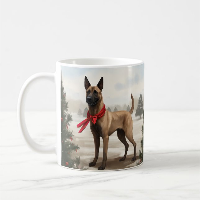 Belgischer Malinois-Hund zu Schneeschweihnachtsfes Kaffeetasse (Links)