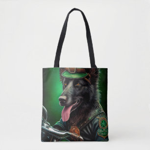 Belgischer Schäferhund fährt Fahrrad am St. Patric Tasche