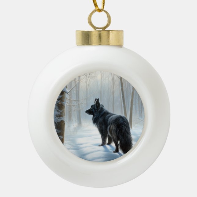 Belgischer Schafhund lässt Schnee Weihnachten Keramik Kugel-Ornament (Vorderseite)