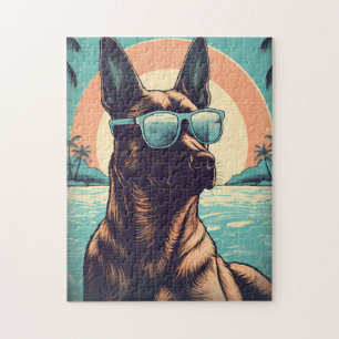 Belgisches Malinois an einem tropischen Strand bei