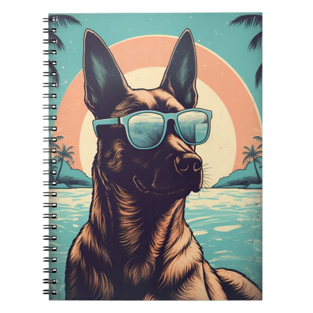 Belgisches Malinois an einem tropischen Strand bei Notizblock (Vorderseite)