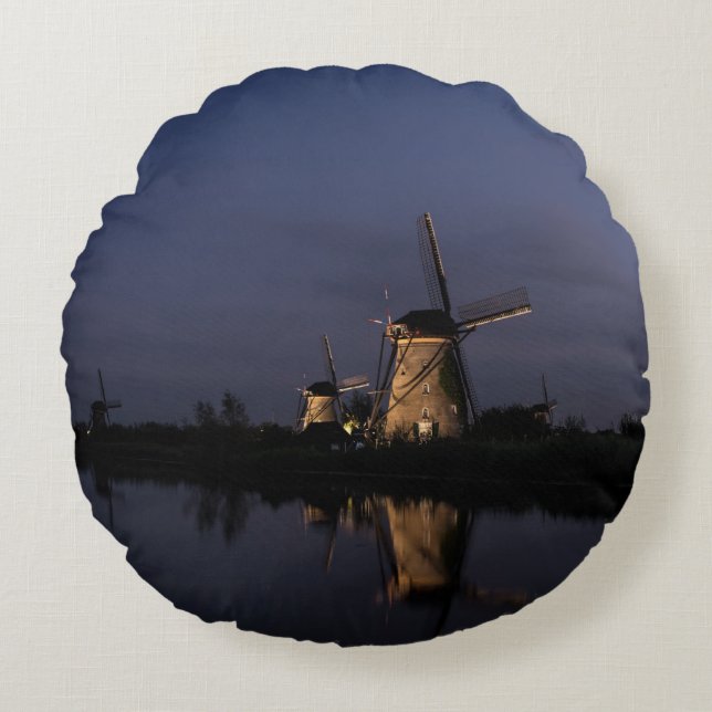Belichtete Windmühle am runden Kissen der blauen (Vorderseite)
