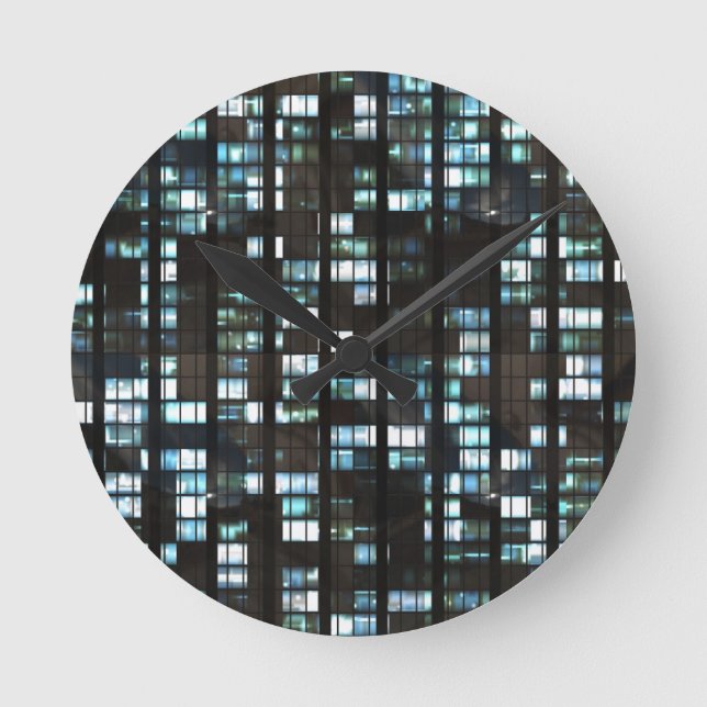 Belichtetes Fenstermuster Runde Wanduhr (Vorderseite)