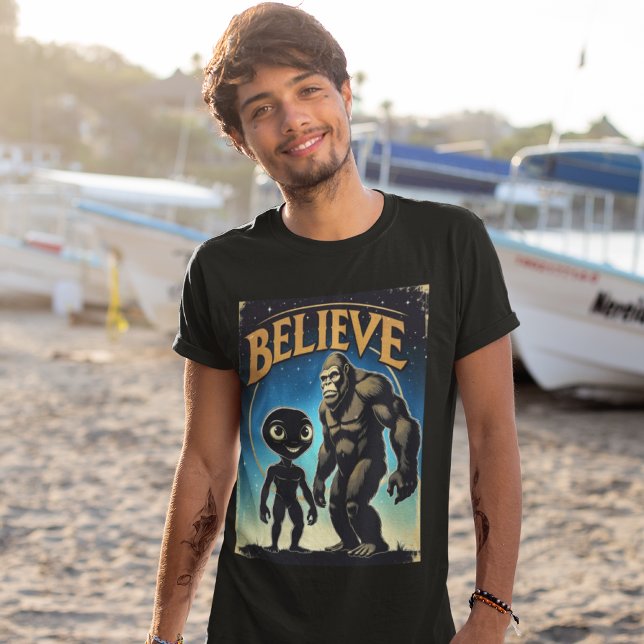 Believe Alien Bigfoot Tee Cryptid Shirt (Von Creator hochgeladen)