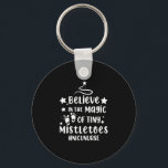 Believe In The Magic of Tiny Mistletoes Nicu Nurse Schlüsselanhänger<br><div class="desc">Believe In The Magic of Tiny Mistletoes Nicu Nurse Christmas
christmas, matching, family, xmas, merry christmas, 2021, happy, new,  year, 2022
Christmas 2021 Matching Family Pajamas</div>