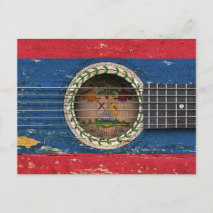 Belize Flag auf der alten akustischen Gitarre Postkarte