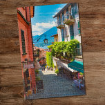Bellagio, Altstadtallee (Comer See, Italien)<br><div class="desc">Dieses Puzzle verfügt über ein originelles Foto von einem wunderschönen Blick auf eine charakteristische Gasse im Altstadtzentrum von Bellagio,  einem hübschen Dorf am Ufer des Comer Sees (Italien) und seine schöne mittelalterliche Steintreppe.</div>