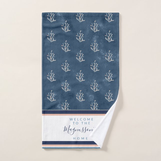 Belle aquarelle corail sur batik bleu personnalisé (Serviette à main)