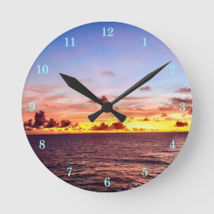 Belle horloge murale de paysage extérieur