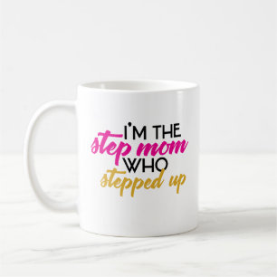 Belle-mère drôle qui a intensifié cadeau de tasse