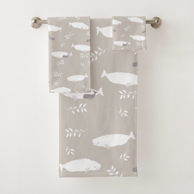 Beluga Whale auf Pastel Gray Illustration Badhandtuch Set (Insitu)