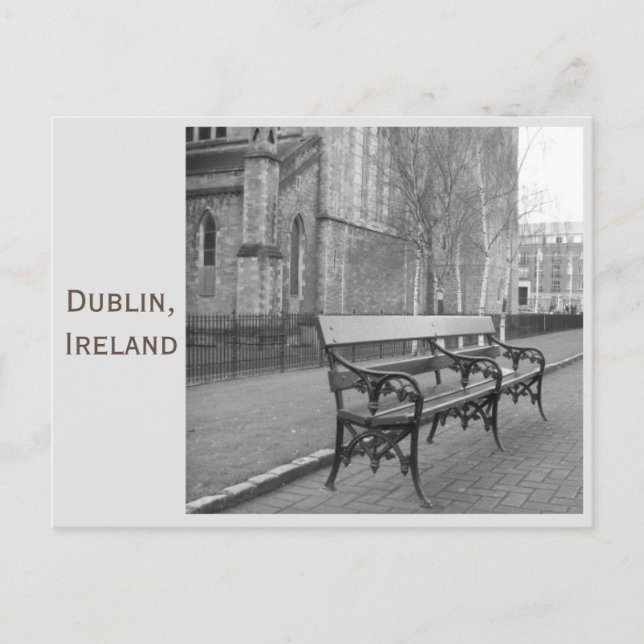Bench at St Patrick's Cathedral, Dublin, Irland Postkarte (Vorderseite)