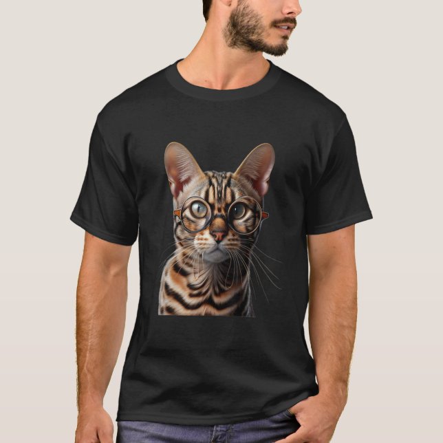 Bengal Cat Wearing Glasses T-Shirt (Vorderseite)
