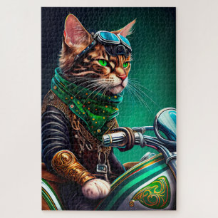 Bengal-Katze fährt Fahrrad am St. Patrick's Day