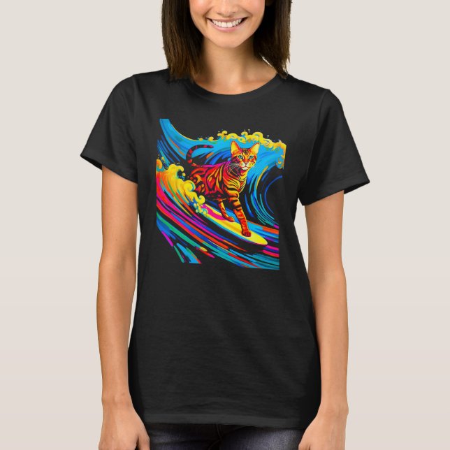 Bengal-Katze surft T-Shirt (Vorderseite)