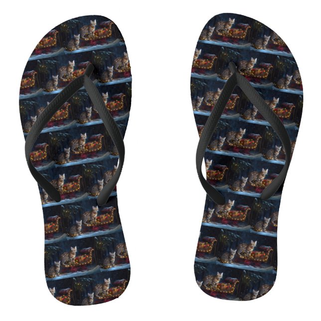 Bengalisches Cat Snowy Sleigh Ride Weihnachtsdekor Flip Flops (Fußbett)