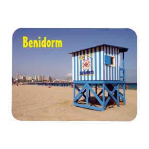 Benidorm, caseta de salvamento en la playa magnet