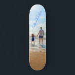 Benutzerdefiniert Foto-Skateboard mit Text Skateboard<br><div class="desc">Benutzerdefiniertes Foto und Text - Einzigartiges Design - Personalisierte Familie / Freunde oder Persönliches Skateboard / Geschenk - Hinzufügen von Text und Foto - Vergrössern und verschieben Sie Elemente mit dem Anpassungs-Tool ! Viel Glück - Seien Sie glücklich :)</div>