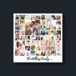 Benutzerdefinierte Familienfotocollage 50 Bilder Leinwanddruck<br><div class="desc">Verwandeln Sie Ihre Lieblingsfotos in ein atemberaubendes Stück Wandkunst. Dieses personalisierte Fotocollage-Plakat ist die perfekte Möglichkeit, Ihre Geschichte zu erzählen und eine Lebenszeit voller Erinnerungen in einer schönen Darstellung einzufangen. Mit 100 % Personalisation können Sie problemlos Ihre eigenen Fotos hochladen und den Text, die Schriftarten und Farben anpassen, um perfekt...</div>