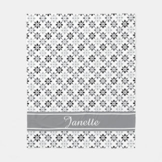 Benutzerdefinierte Farbe und Name Whimsical Floral Fleecedecke