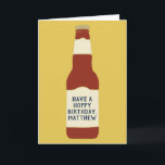 Benutzerdefinierte Message Beer Liebhaber Karte<br><div class="desc">Diese Grußkarte ist bereit,  mit Ihrer eigenen Nachricht auf der Vorderseite und im Inneren so angepasst zu werden,  dass Sie die perfekte personalisierte Karte zum Geburtstag oder zu jedem Anlass erstellen können. Es zeigt eine braune Bierflasche auf der Vorderseite vor einem goldgelben Hintergrund.</div>