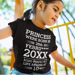 Benutzerdefinierte Princess waren im Datumsmonatsa T-Shirt