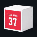 Benutzerdefinierte Red Front & Back Sport Geschenkschachtel<br><div class="desc">Individuelles Design. Geben Sie Team- und Spielername, Nummer oder Alter ein.</div>