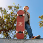 Benutzerdefinierte Vorlage für den Lederausdruck a Skateboard<br><div class="desc">Benutzerdefinierte Distressed Text Monogram Fügen Sie Ihre Bild-Bild-Logo Bild-Logo Moderne elegante Vorlage Leder Look Skateboard.</div>