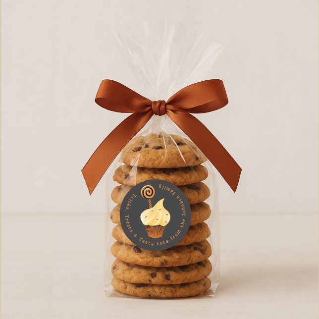 benutzerdefinierter Familienname Halloween Runder Aufkleber (Von Creator hochgeladen)