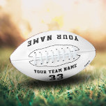 Benutzerdefinierter Fußball mit Name, Nummer und T Football<br><div class="desc">Benutzerdefinierter weißer Fußball mit Name, Nummer und Teamname. Personalisieren Sie es mit Ihrem Namen, Teamname, Nummer und Jahr - optional. Der Text ist eine trendige schwarze Typografie auf Weiß. Sie können jeden Text auf dem Fußball ändern oder löschen. Ein perfektes Geschenk für Fußballspieler, Teamkollegen, Trainer, Freunde und Familie. Tolle Erinnerung...</div>