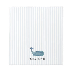 Benutzerdefinierter Name Blauwal Nautical Stripe Notizblock