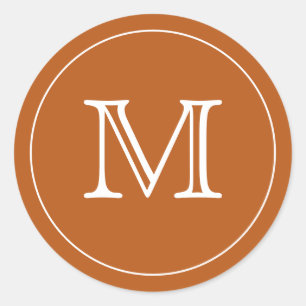 Benutzerdefinierter orANGE-weißer Monogramm-Letter Runder Aufkleber