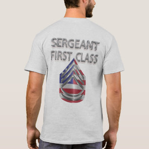 Benutzerdefinierter Rank der ersten Klasse T-Shirt