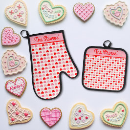 Benutzerdefinierter Text für rosa und rotes Herzmu Ofenhandschuh & Topflappen-Set
